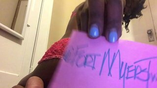 ̊� 두꺼운 아기를 보여줍 그녀는 박수 그녀의 전도!