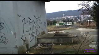 ���្មេងស្រីនេះគឺខ្លាំងណាស់ horny និងនាងចង់សូរខាងស្ដាំទៅឆ្ងាសូម្បីតែនៅលើផ្លូវ